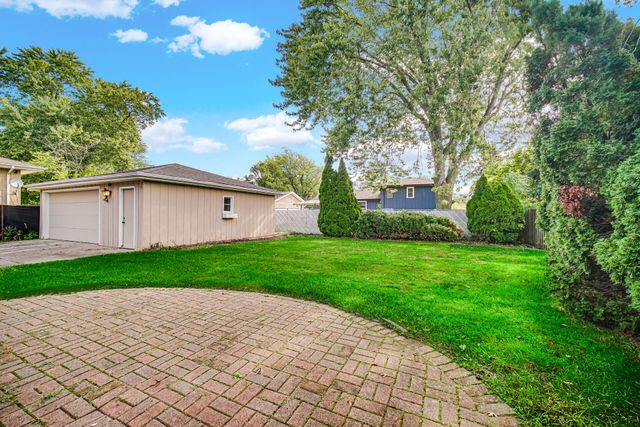 9437 Oriole Drive, Munster, IN 46321