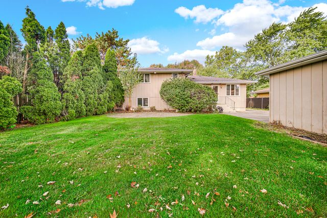 9437 Oriole Drive, Munster, IN 46321