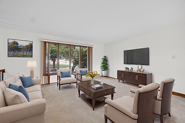 9437 Oriole Drive, Munster, IN 46321