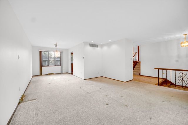 9437 Oriole Drive, Munster, IN 46321