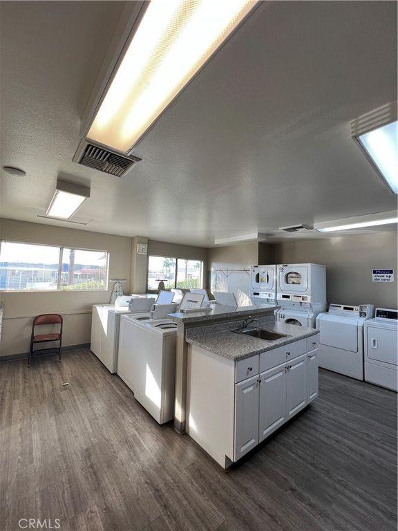 Image 50 of property listing at 1295 S Cawston Avenue 359, Hemet, CA 92545