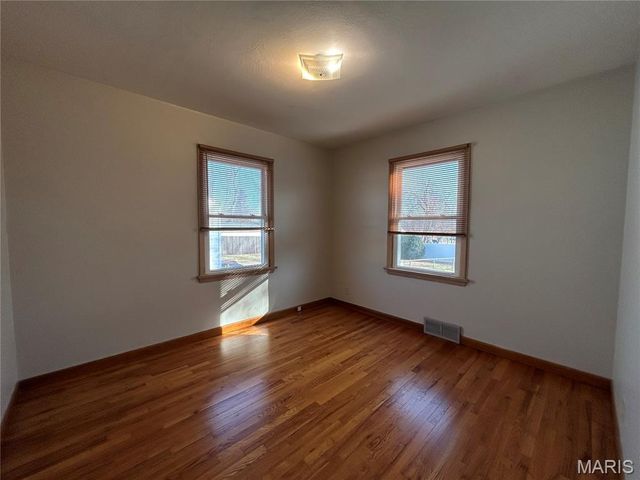 10224 Dandridge Drive, St Louis, MO 63123