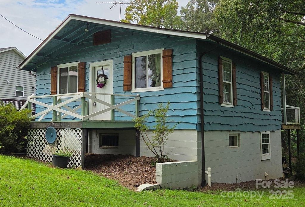 198 Clouse Lane, Taylorsville, NC 28681