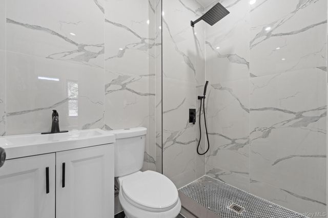 9109 Avenue A, Brooklyn, NY 11236