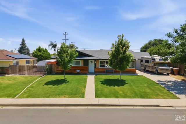 1005 Highmoor Avenue, Bakersfield, CA 93308