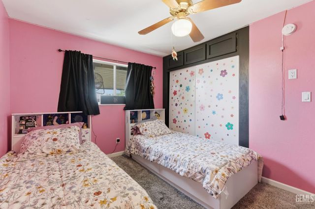 1005 Highmoor Avenue, Bakersfield, CA 93308