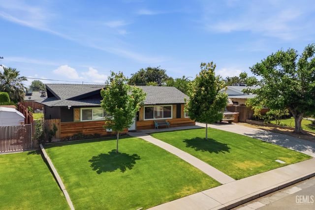 1005 Highmoor Avenue, Bakersfield, CA 93308