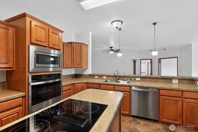 402 Parrish Road, Sequim, WA 98382