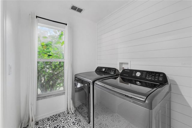 207 LARGOVISTA DRIVE, Oakland, FL 34787