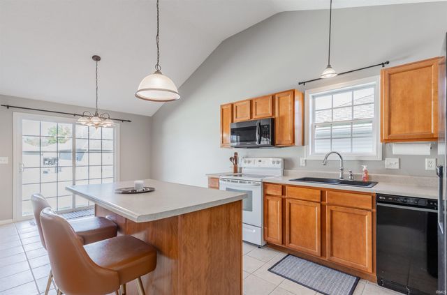 4608 Baywood Court, Evansville, IN 47725