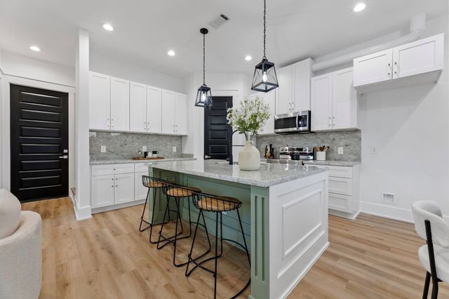 518 Clinton Street A, Conroe, TX 77301