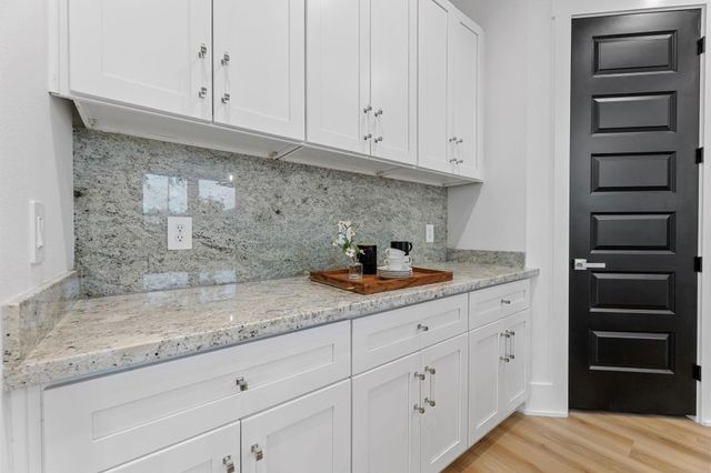 518 Clinton Street A, Conroe, TX 77301