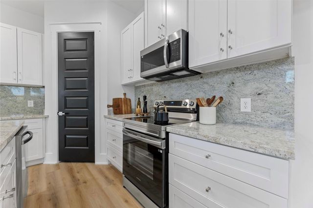 518 Clinton Street A, Conroe, TX 77301