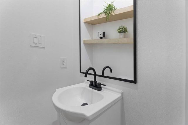 518 Clinton Street A, Conroe, TX 77301