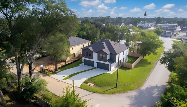 518 Clinton Street A, Conroe, TX 77301