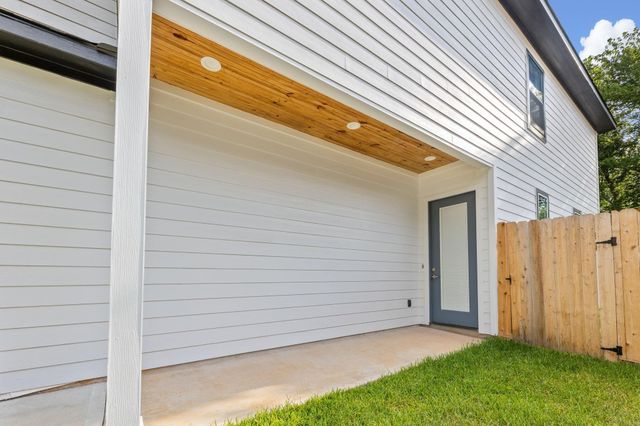 518 Clinton Street A, Conroe, TX 77301