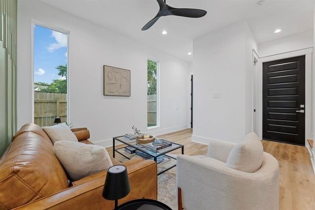 518 Clinton Street A, Conroe, TX 77301