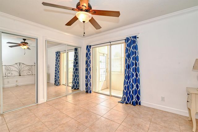 102 Coventry E 102, West Palm Beach, FL 33417