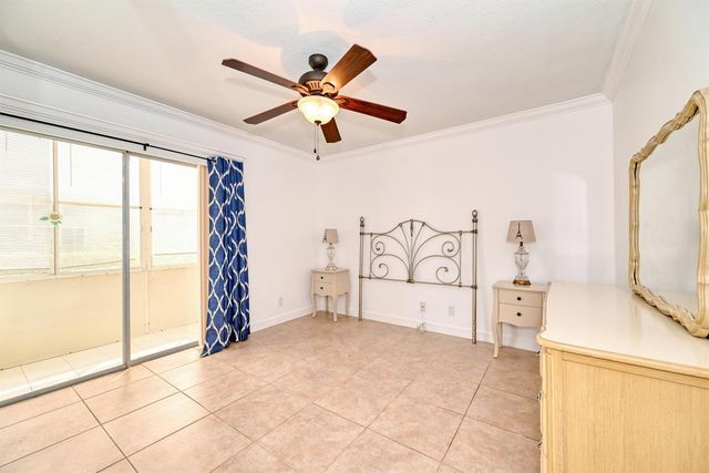 102 Coventry E 102, West Palm Beach, FL 33417