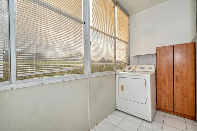 102 Coventry E 102, West Palm Beach, FL 33417