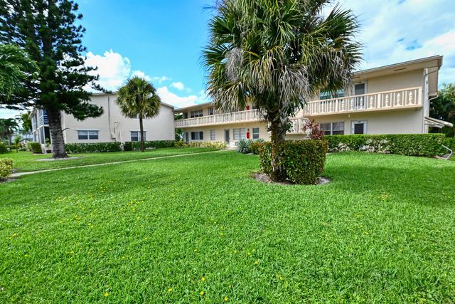 102 Coventry E 102, West Palm Beach, FL 33417