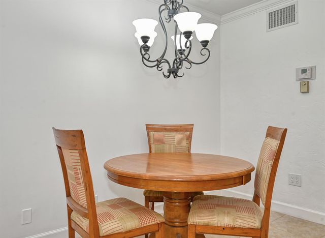 102 Coventry E 102, West Palm Beach, FL 33417