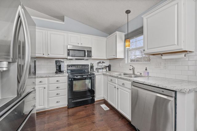 1909 S Shiloh, Wichita, KS 67207