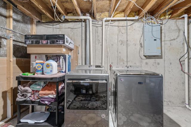 1909 S Shiloh, Wichita, KS 67207