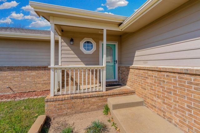 1909 S Shiloh, Wichita, KS 67207