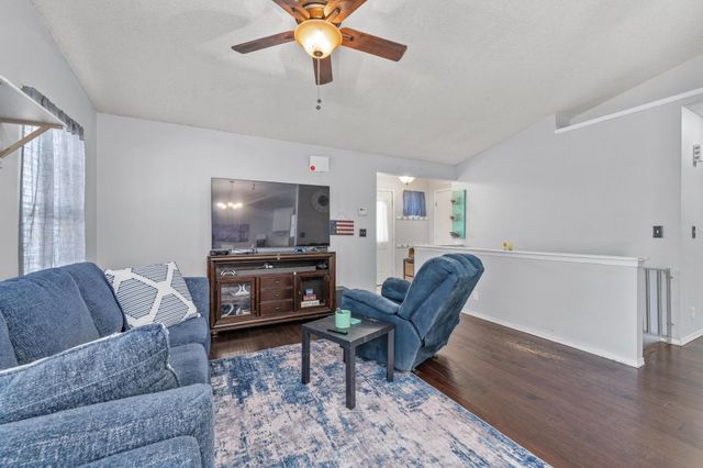 1909 S Shiloh, Wichita, KS 67207