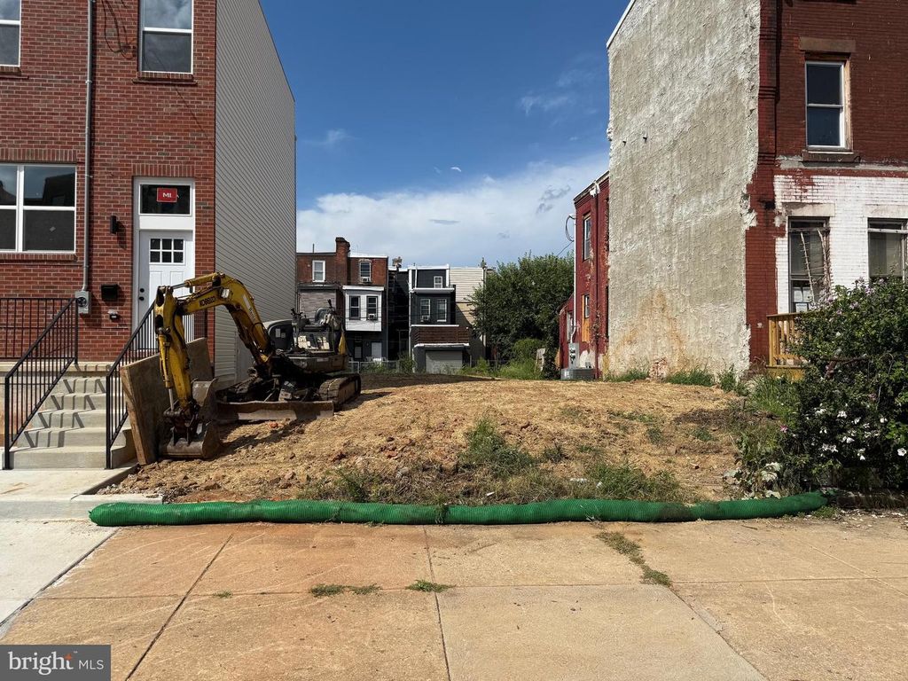 3104 CLIFFORD ST, Philadelphia, PA 19121
