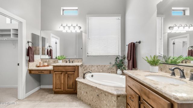 8334 E LAUREL Circle, Mesa, AZ 85207