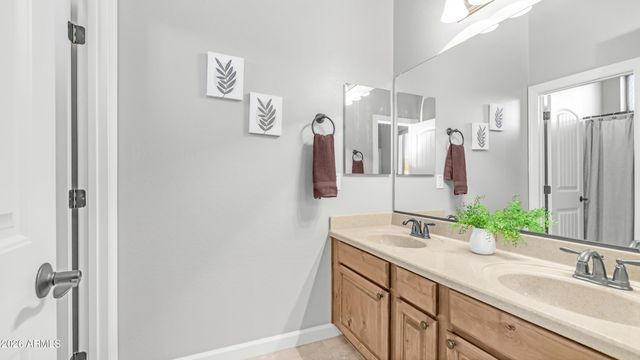 8334 E LAUREL Circle, Mesa, AZ 85207