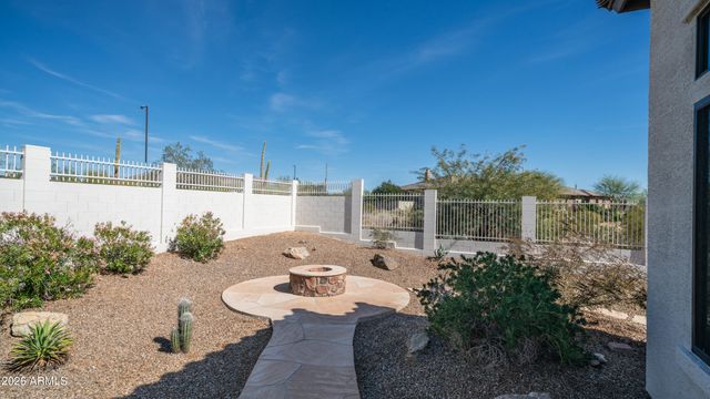 8334 E LAUREL Circle, Mesa, AZ 85207