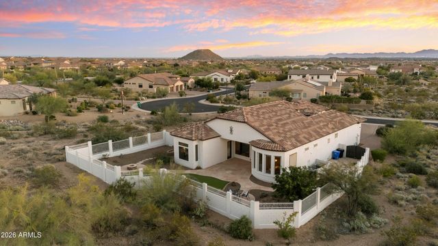 8334 E LAUREL Circle, Mesa, AZ 85207