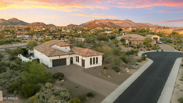 8334 E LAUREL Circle, Mesa, AZ 85207