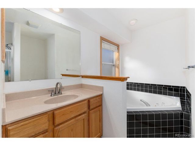 9010 W 11th Ave, Lakewood, CO 80215