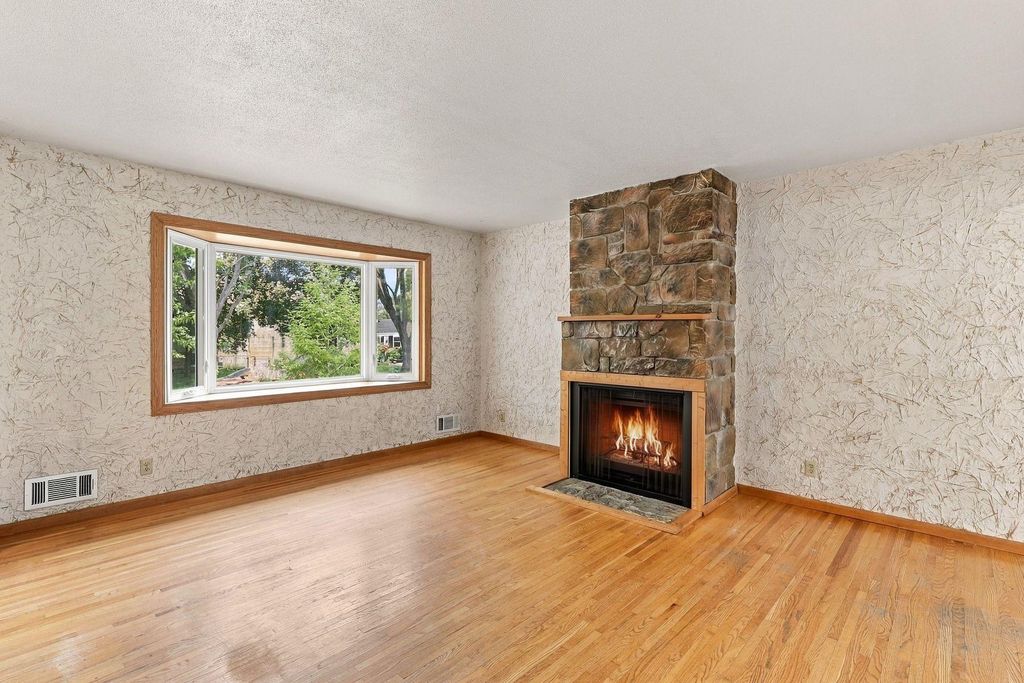 9087 Northwood Parkway, New Hope, MN 55427 — photo 5
