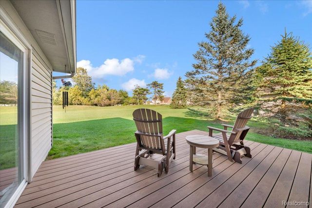 3018 Rivers Edge Drive N, Wayne, MI 48184