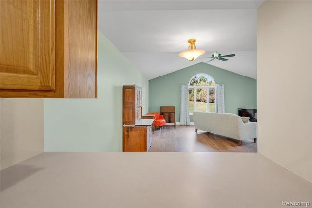 3018 Rivers Edge Drive N, Wayne, MI 48184