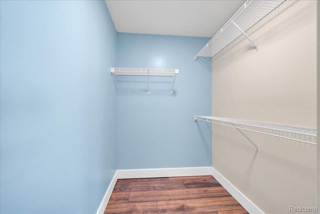 3018 Rivers Edge Drive N, Wayne, MI 48184