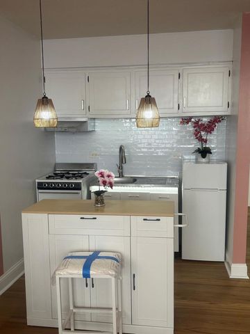 7234 W North Avenue 1005, Elmwood Park, IL 60707