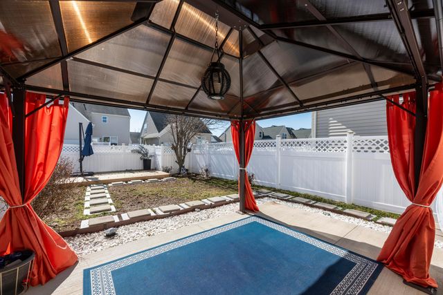 6777 Bigerton Bend, Canal Winchester, OH 43110