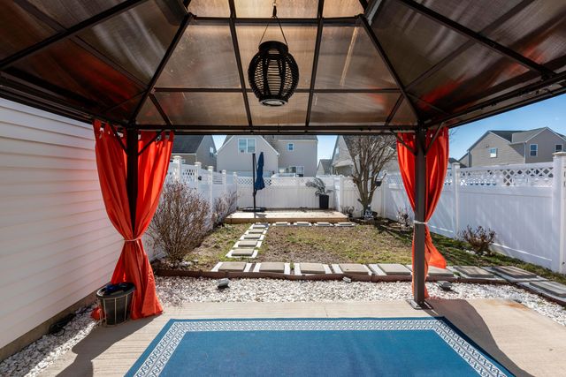 6777 Bigerton Bend, Canal Winchester, OH 43110