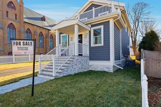 442 High St, Dedham, MA 02026