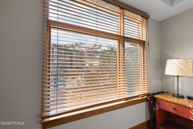 3720 N Sundial Court C110, Park City, UT 84098