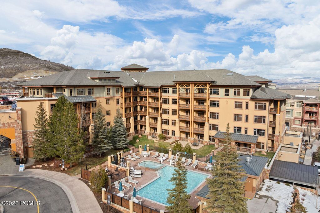 3720 N Sundial Court C110, Park City, UT 84098