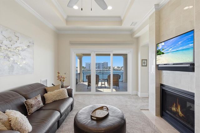 2484 BAYWOOD DRIVE W, Dunedin, FL 34698