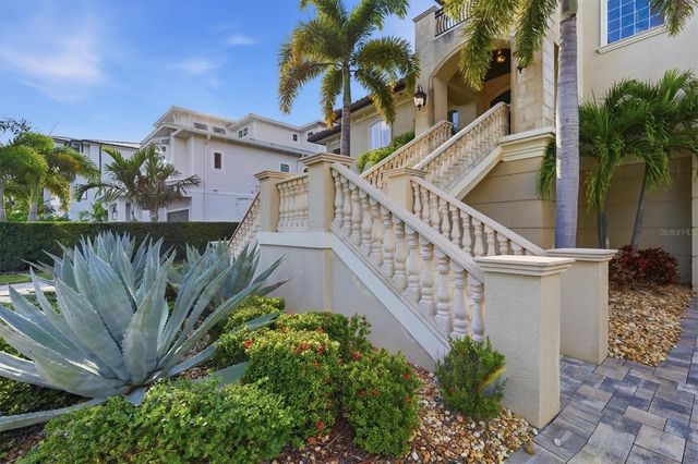 2484 BAYWOOD DRIVE W, Dunedin, FL 34698