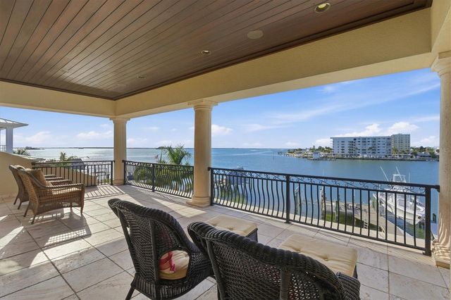 2484 BAYWOOD DRIVE W, Dunedin, FL 34698